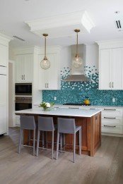 gorgeous-and-eye-catching-fish-scale-tiles-decor-ideas-9