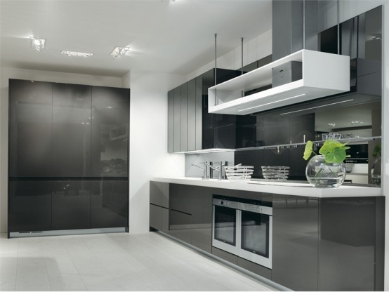 Black and White Kitchen Designs – Longline from Salvarani