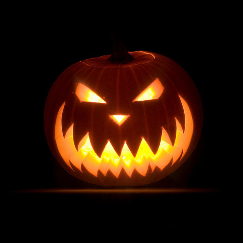 Quite traditional scary jack-o-lantern design.