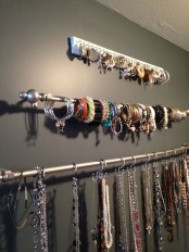 how-to-organize-your-jewelry-in-a-comfy-way-ideas-1