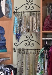 how-to-organize-your-jewelry-in-a-comfy-way-ideas-10