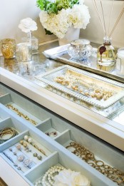 how-to-organize-your-jewelry-in-a-comfy-way-ideas-11