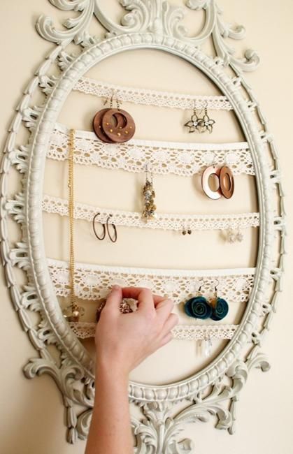 How to organize your jewelry in a comfy way ideas  19