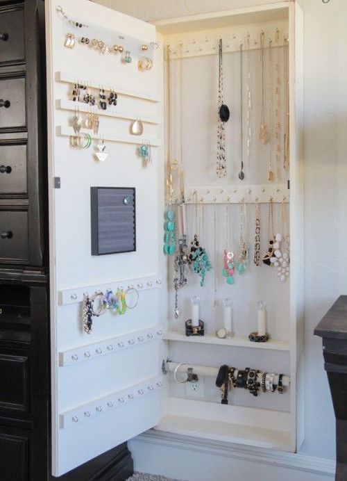 How to organize your jewelry in a comfy way ideas  23
