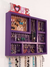 how-to-organize-your-jewelry-in-a-comfy-way-ideas-26