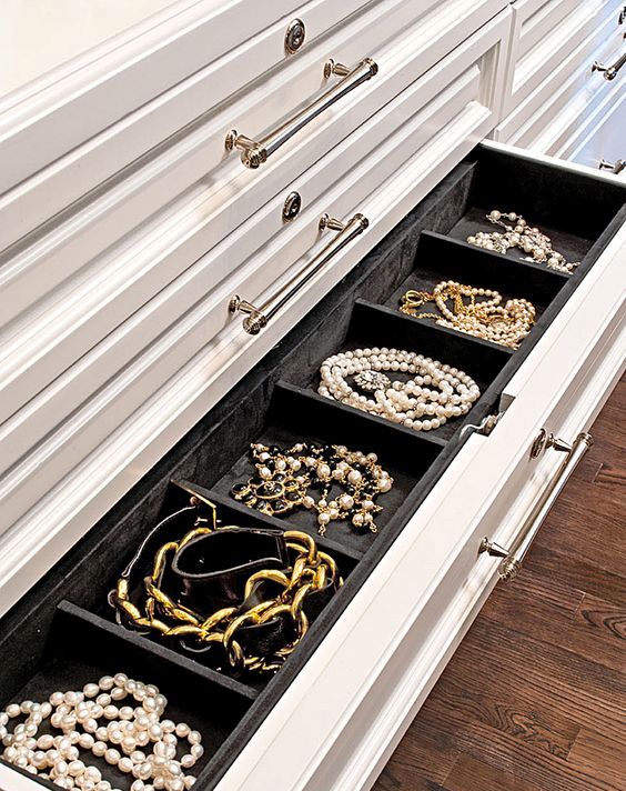 How to organize your jewelry in a comfy way ideas  31