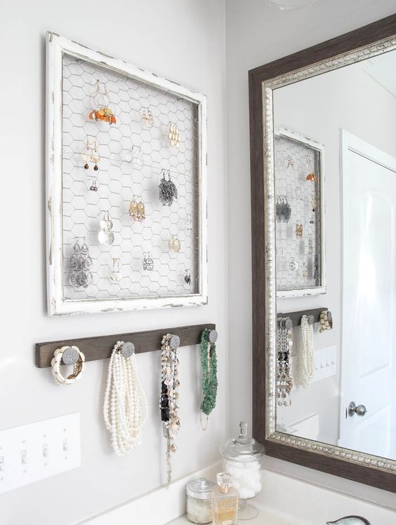 How to organize your jewelry in a comfy way ideas  32