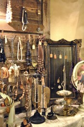 how-to-organize-your-jewelry-in-a-comfy-way-ideas-37