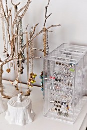 how-to-organize-your-jewelry-in-a-comfy-way-ideas-7