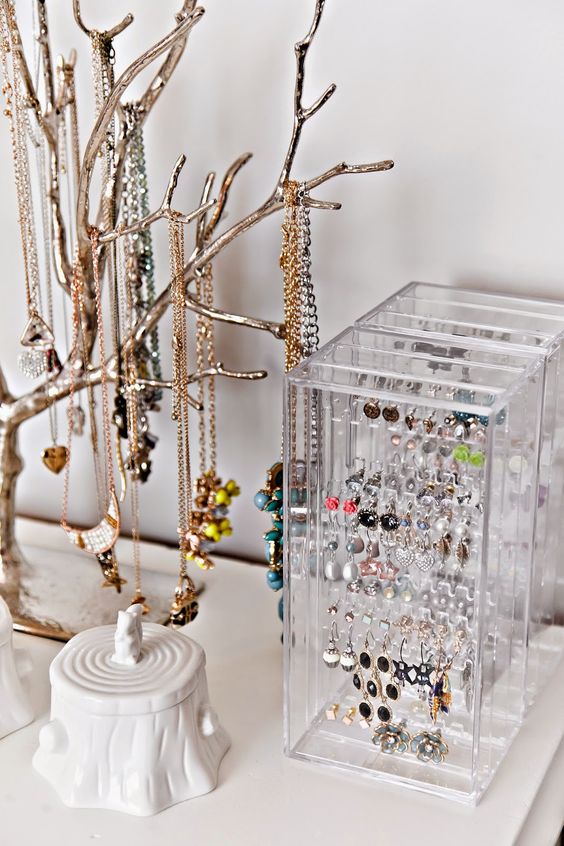 How to organize your jewelry in a comfy way ideas  7