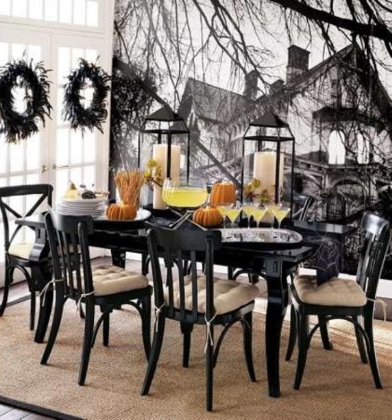 Black teams with white on this table setting to give it a touch of sophistication. 