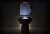illumibowl-toilet-seat-lights-in-different-lights-1