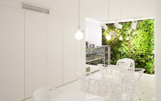 10 Cool Indoor Vertical Garden Design Examples