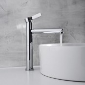 kitchen-and-bathroom-trend-flowing-faucets-17