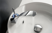 kitchen-and-bathroom-trend-flowing-faucets-4