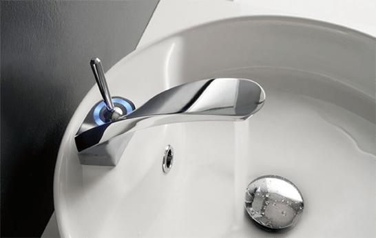 Kitchen and bathroom trend flowing faucets  4