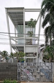 leaning-rumah-miring-house-with-minimalist-decor-1