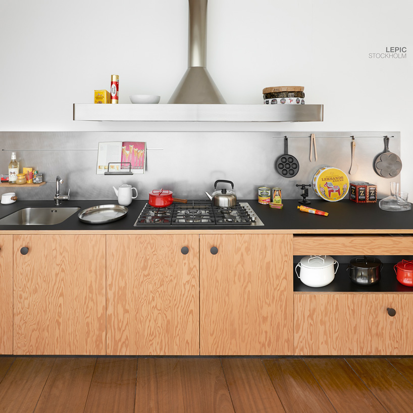 Lepic modern kitchen collection in a range of colors and finishes  4