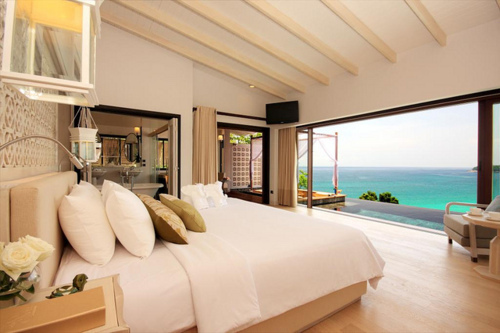 Luxury Bedroom With An Ocean View