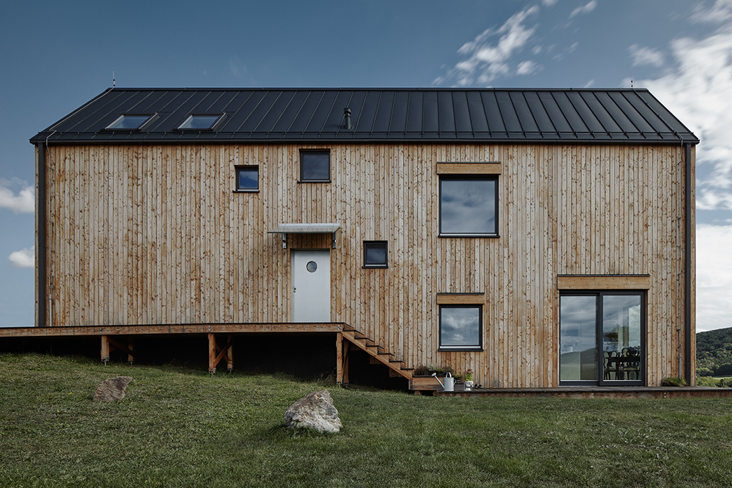Marketka barn house with ultra minimalist interiors  2