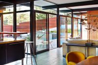 mid-century-modern-house-decorated-with-an-impeccable-taste-4
