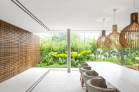 minimalist-concrete-casa-branca-in-the-tropics-13