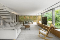 minimalist-concrete-casa-branca-in-the-tropics-7