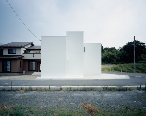 Minimalist White House by Koichi Kimura