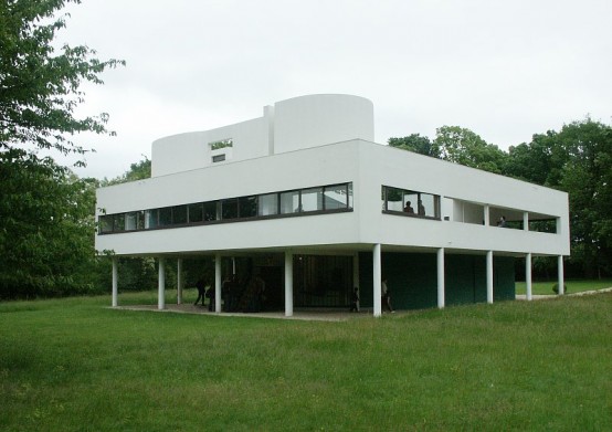 Modern House Constructed in 1929 – Villa Savoye by Le Corbusier
