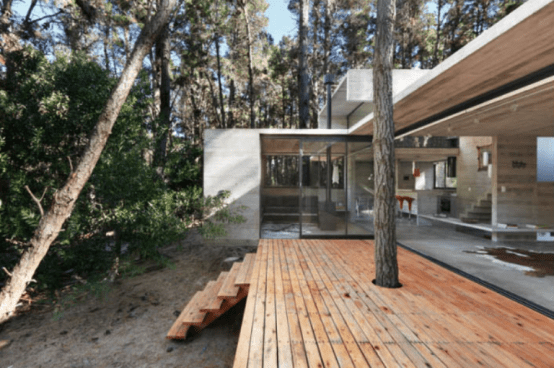 Modern House Of Concrete Opened To Nature