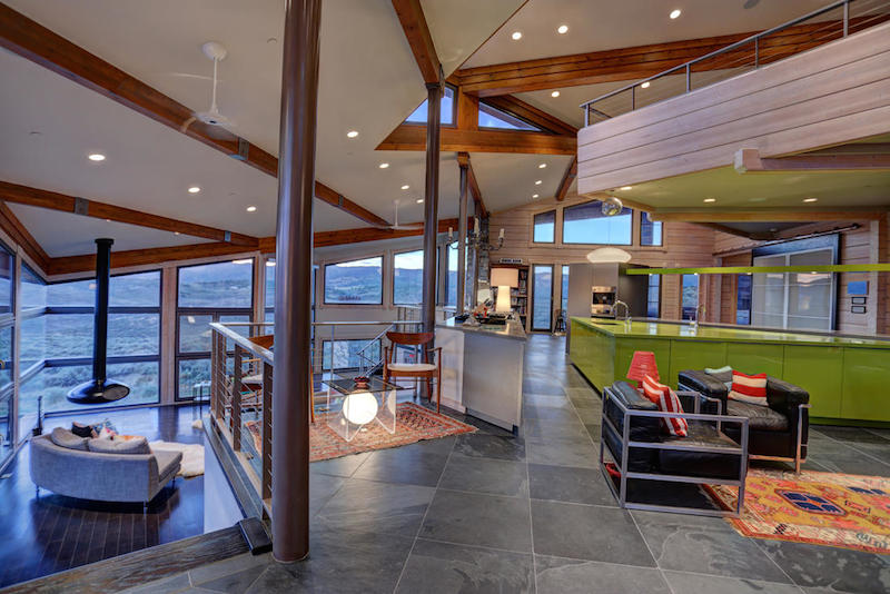 Modern Mountain Residence With Stunning Views