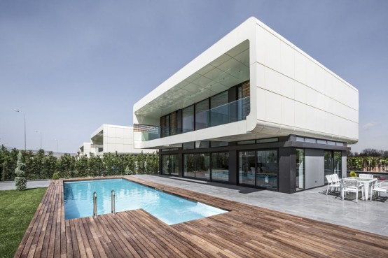 Modern Turkish City Home Designs With Glass Walls