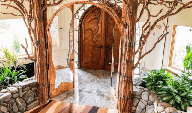 Organic Fairy Tale House That Seems Breathing With Magic
