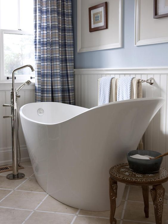 Relaxing soaking tubs with cool therapeutic designs  11