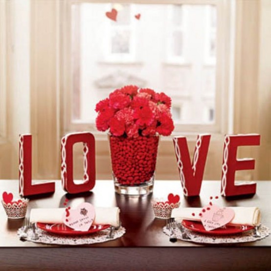 25 Romantic Table Décor Variants For The Best Valentine’s Day