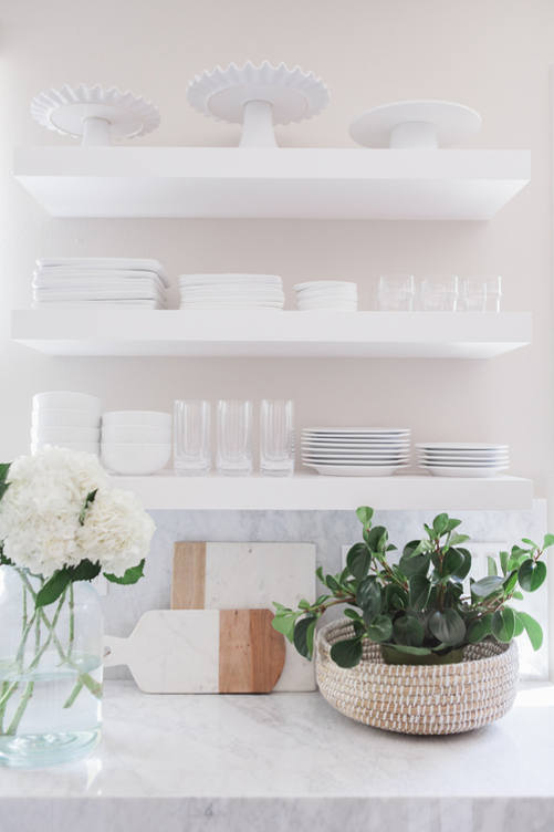Simple yet refined white kitchen design  7