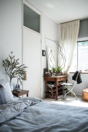 Small Vintage Inspired Apartment With Lots Of Cute Objects