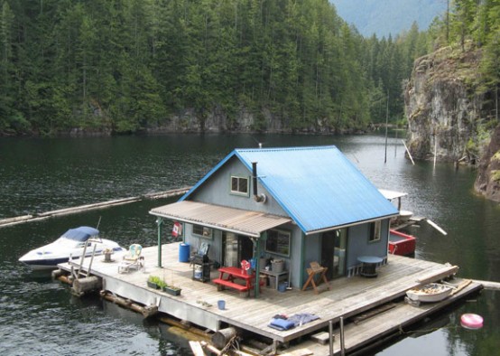 Small cabin floating house