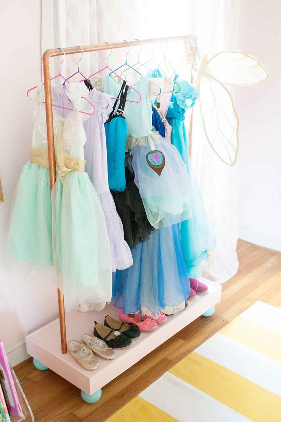 Smart and fun kids clothes organizing ideas  33