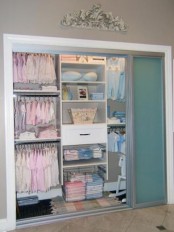 smart-and-fun-kids-clothes-organizing-ideas-35