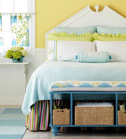 Bed benches should always come with storage space. That could be drawers or open storage solutions.
