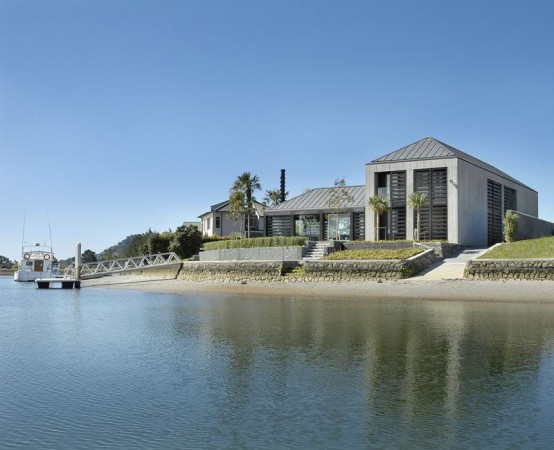 Sophisticated Waterfront Holiday Home – Waterford House
