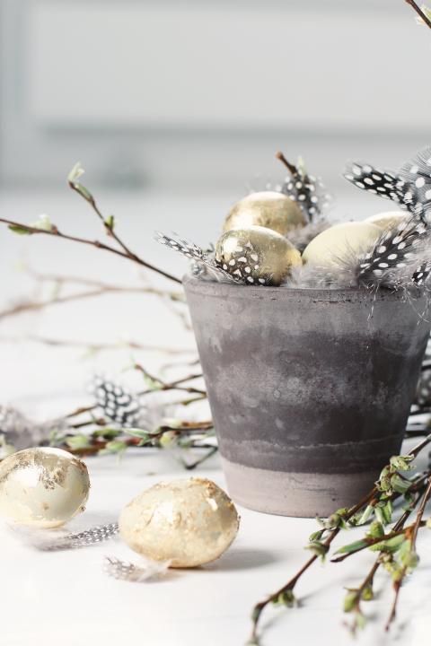 27 Sparkling Gold And Copper Easter Décor Ideas