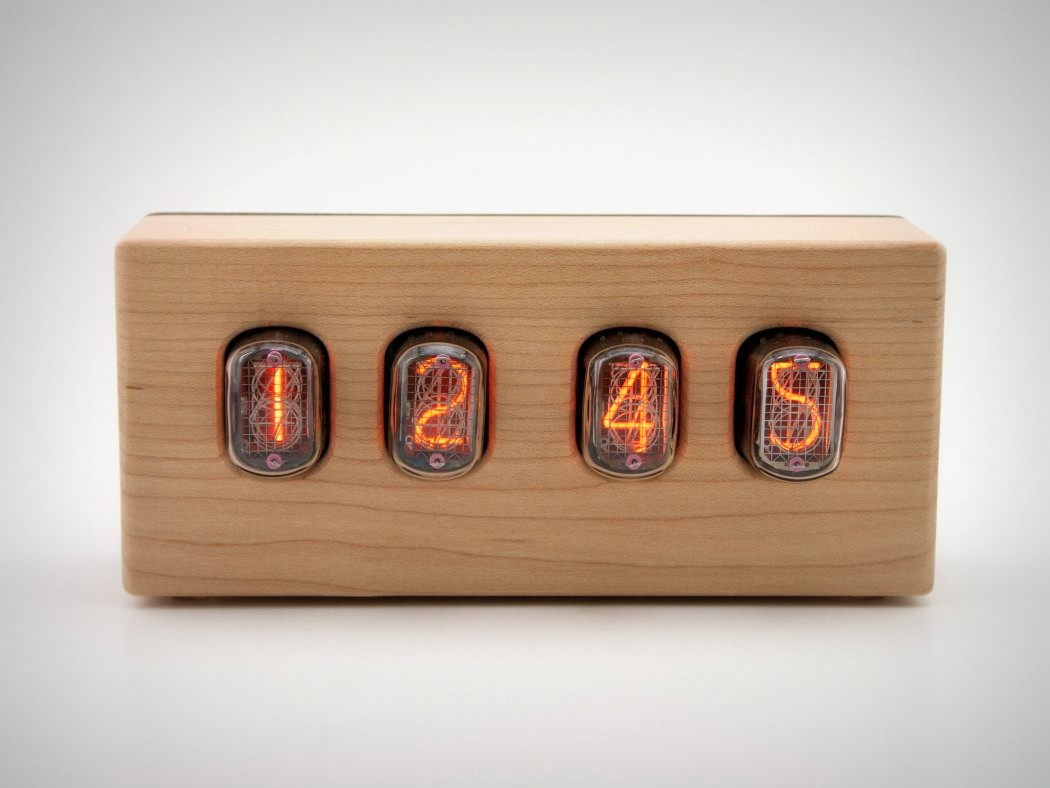 Steampunk nixie clock that requires little power  1