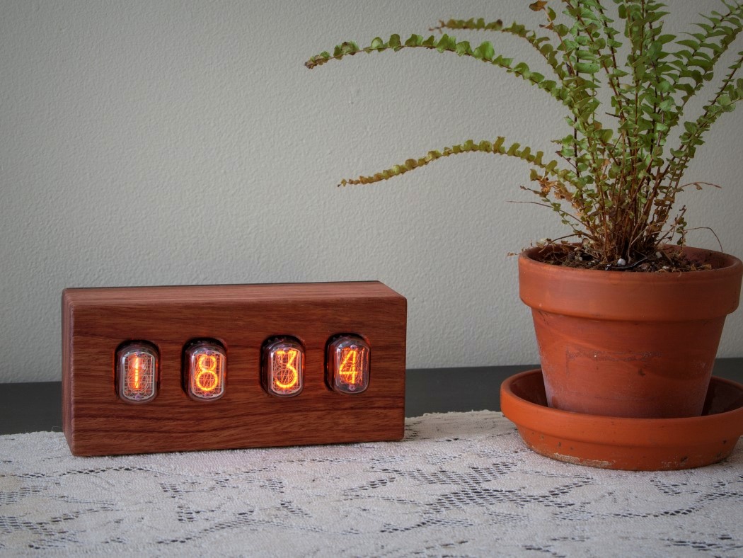 Steampunk nixie clock that requires little power  11