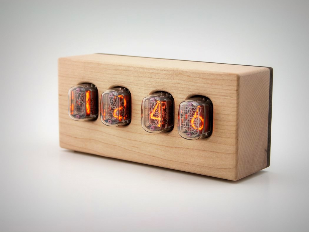 Steampunk nixie clock that requires little power  8
