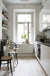 stylish-and-functional-narrow-kitchen-design-ideas-10