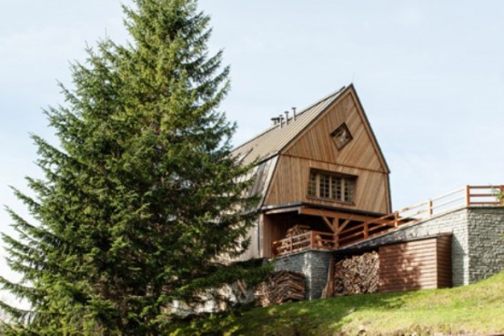 Stylish Modenr Take On A Traditional Mountain Chalet