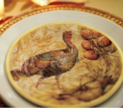 a white, gold and turkey printed plates layered are amazing for a vintage and elegant Thanksgiving tablescape