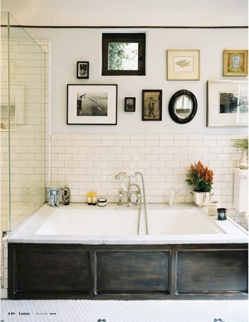Dark, rough wood tub's cover is a single thing that can completely change the look of a bathroom.